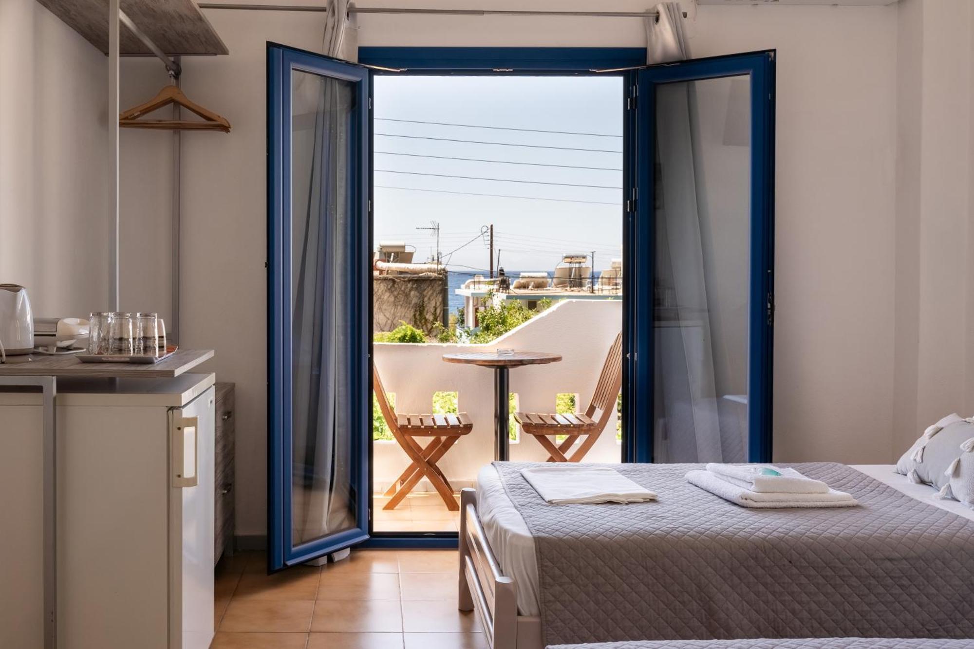 Giannis Rooms Ayía Roúmeli Ngoại thất bức ảnh