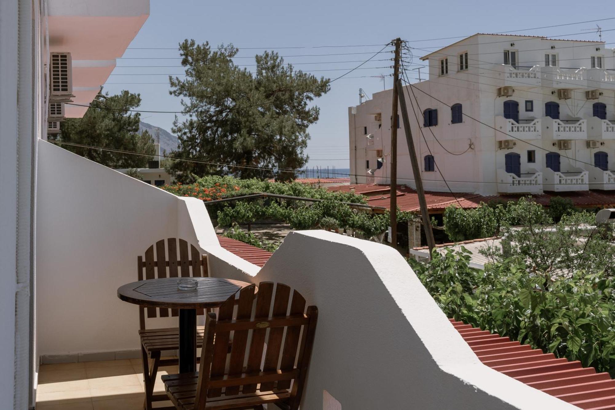 Giannis Rooms Ayía Roúmeli Ngoại thất bức ảnh